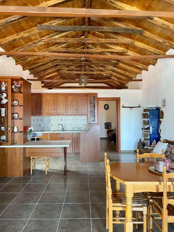 Politeika Traditional House Tirós Zewnętrze zdjęcie