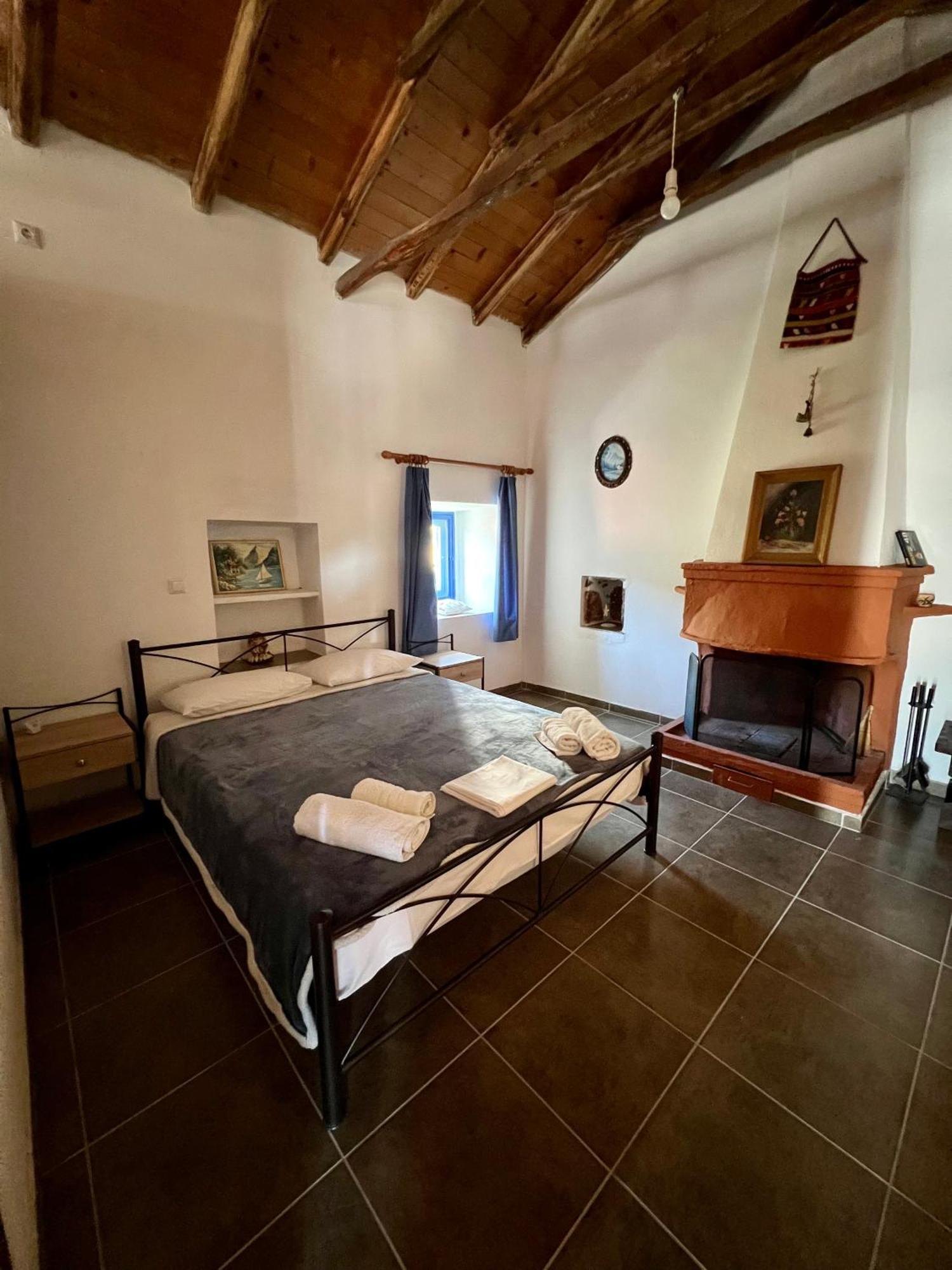 Politeika Traditional House Tirós Zewnętrze zdjęcie